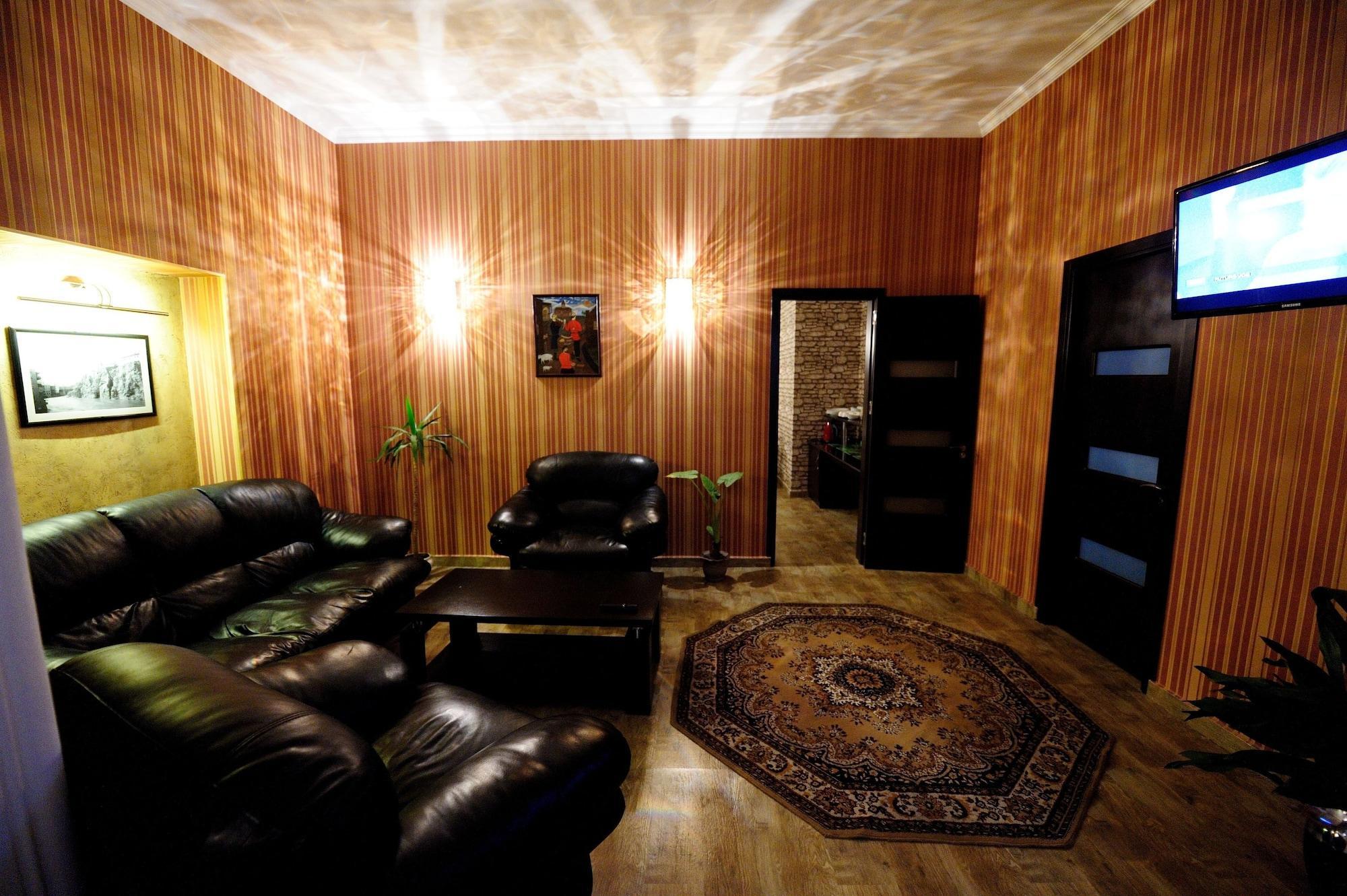 Hotel Darchi Tbilisi Buitenkant foto